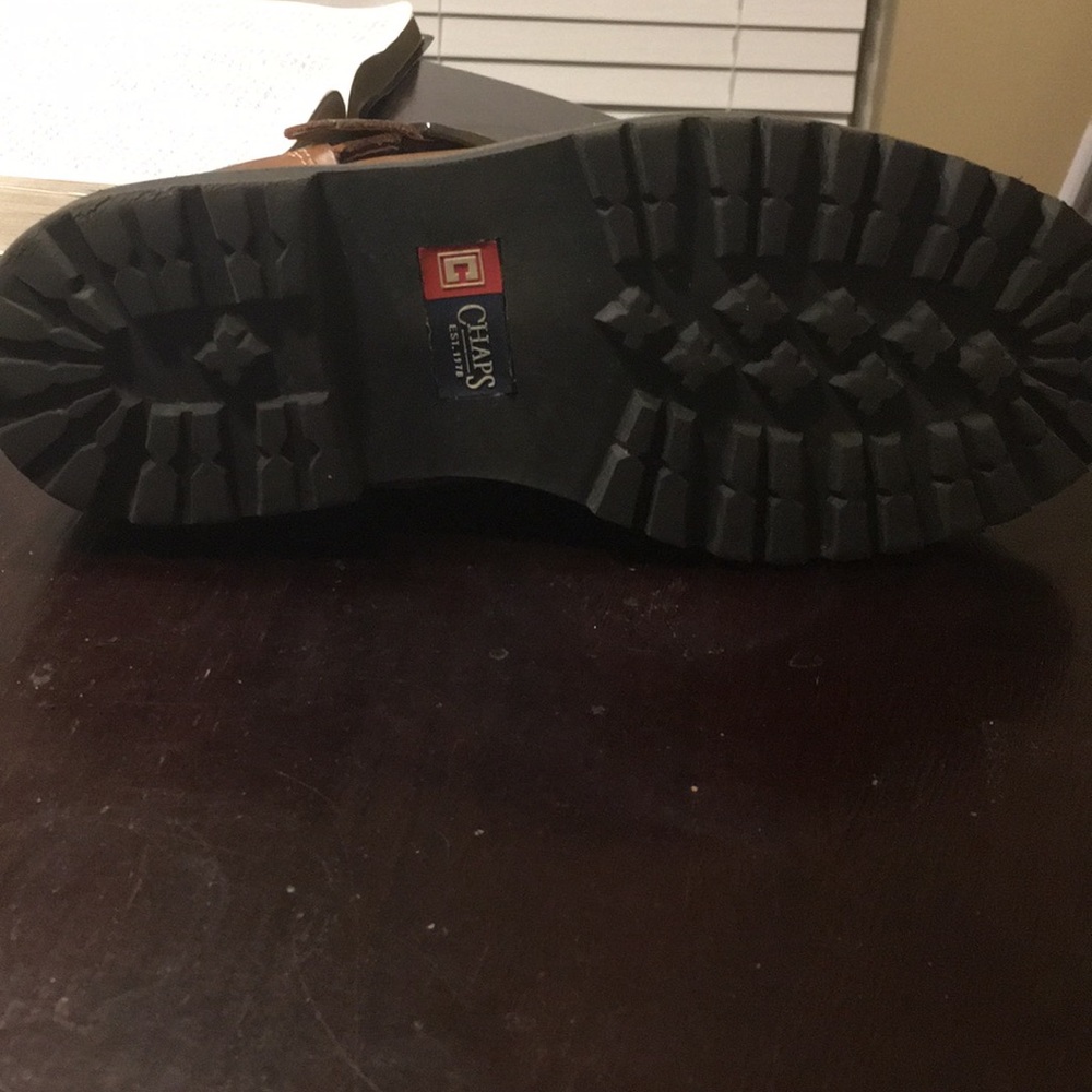 Shoe - Picture 3 of 3
